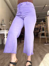 Load image into Gallery viewer, Lavender Washed Frayed Wide Leg Jeans