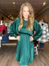 Load image into Gallery viewer, Hunter Green Sequin Cuff Dress
