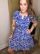 Load image into Gallery viewer, Blue Short Sleeve Printed Dress