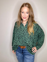 Load image into Gallery viewer, Hunter Green Speckle Print Long Sleeve Top