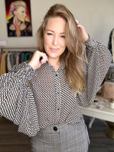 Load image into Gallery viewer, Black Geometric Patterned Blouse