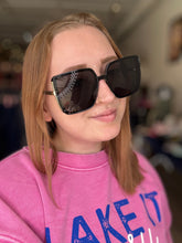 Load image into Gallery viewer, Oversized Squared Sunglasses