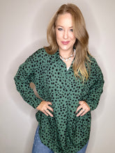 Load image into Gallery viewer, Hunter Green Speckle Print Long Sleeve Top