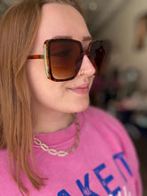 Load image into Gallery viewer, Oversized Squared Sunglasses