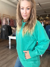 Load image into Gallery viewer, Kelly Green Pocket Pullover