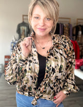 Load image into Gallery viewer, Clay Water Color Print Blouse