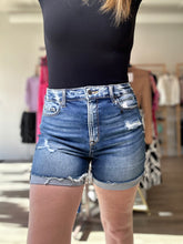 Load image into Gallery viewer, Distressed Hem Denim Shorts