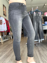 Load image into Gallery viewer, Risen Black High Rise Skinny Jeans