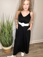 Load image into Gallery viewer, Black Pocketed Maxi Dress