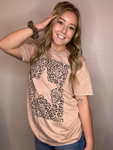 Load image into Gallery viewer, Dusty Pink Star Print Graphic Tee