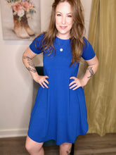 Load image into Gallery viewer, Blue Short Sleeve Round Hem Dress