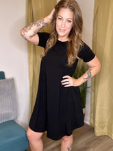 Load image into Gallery viewer, Black Short Sleeve Round Hem Dress