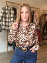 Load image into Gallery viewer, Wild Thing Printed Button Up Top