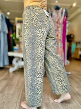 Load image into Gallery viewer, Printed Pattern Twill Pants