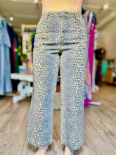 Load image into Gallery viewer, Printed Pattern Twill Pants