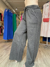 Load image into Gallery viewer, Ash Black Fleece SweatPants