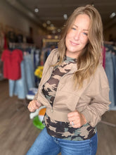 Load image into Gallery viewer, Beige Zip Up Short Hoodie