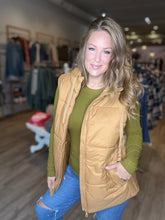 Load image into Gallery viewer, Camel Longline Padded Vest
