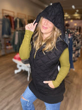 Load image into Gallery viewer, Black Quilted Hooded Vest