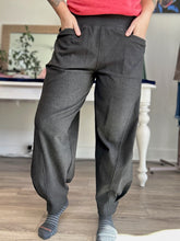 Load image into Gallery viewer, Black Tapered Brushed Joggers