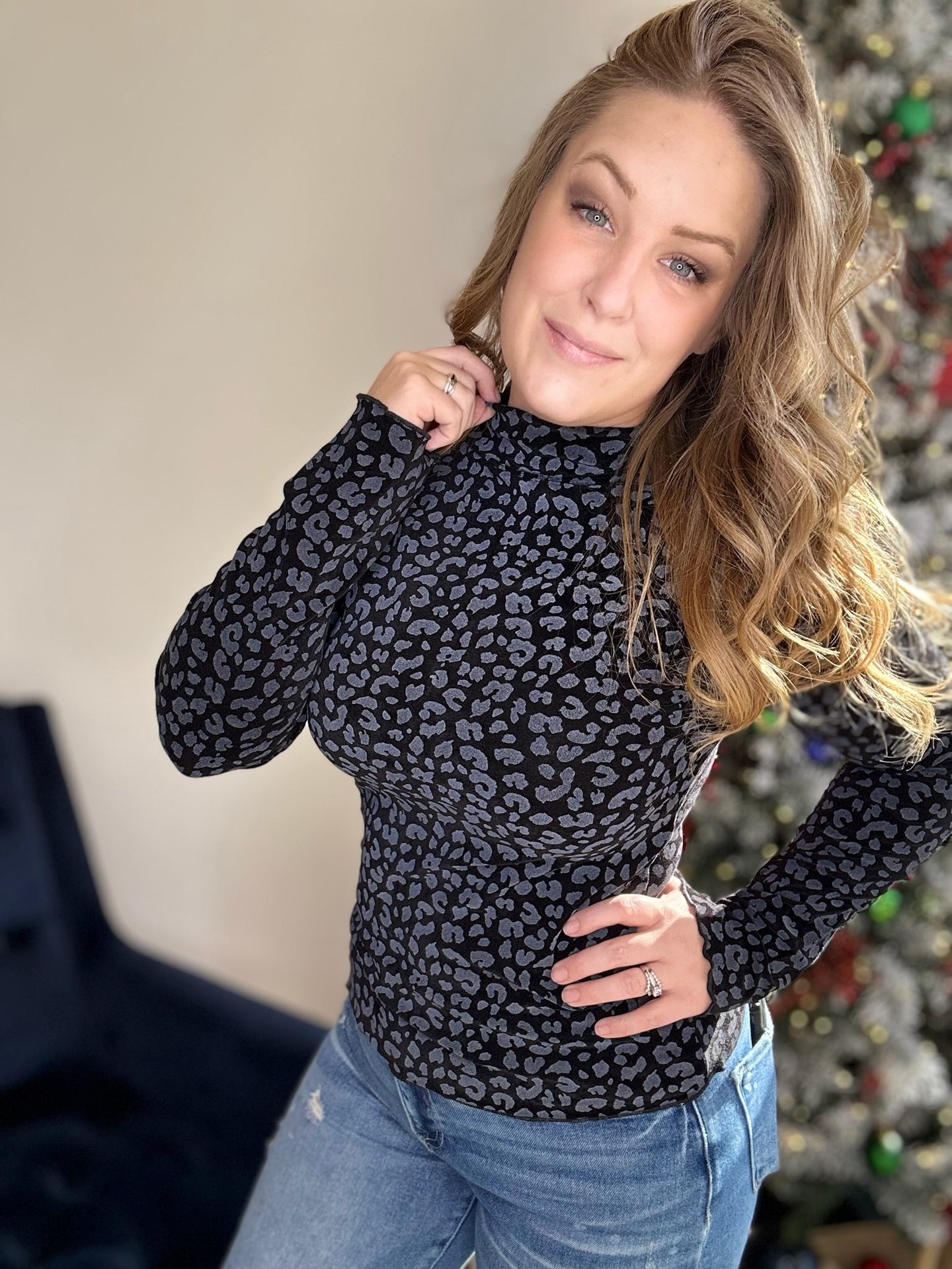 Printed Stone Fitted Long Sleeve Top