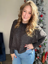 Load image into Gallery viewer, Black Exposed Seam Cropped Sweater