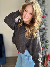 Load image into Gallery viewer, Black Exposed Seam Cropped Sweater