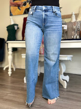 Load image into Gallery viewer, Medium Wash High Rise Flare Leg Jeans