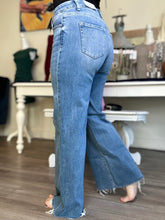 Load image into Gallery viewer, Medium Wash High Rise Flare Leg Jeans
