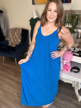 Load image into Gallery viewer, Blue Pocketed Maxi Dress