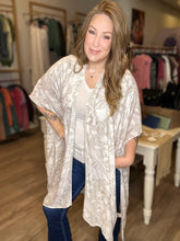 Load image into Gallery viewer, Beige Printed Foliage Kimono