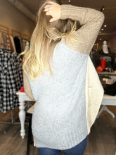 Load image into Gallery viewer, Grey Color Block Heavy Cardigan