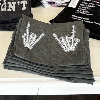 Skull Hands Rock Grey Mineral Wash