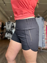 Load image into Gallery viewer, Black Contour Active Shorts
