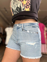 Load image into Gallery viewer, Cello High Rise Mom Shorts