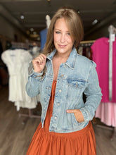 Load image into Gallery viewer, Cello Mid-Length Classic Denim Jacket