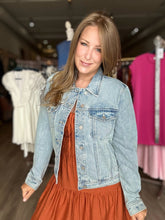 Load image into Gallery viewer, Cello Mid-Length Classic Denim Jacket