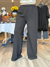 Load image into Gallery viewer, Black High Waist Pleated Pants