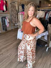 Load image into Gallery viewer, Bronze Printed Sleeveless Jumpsuit