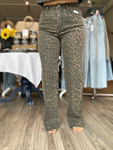 Load image into Gallery viewer, Flying Monkey High Rise Printed Jeans