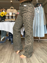 Load image into Gallery viewer, Flying Monkey High Rise Printed Jeans