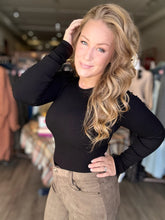 Load image into Gallery viewer, Black Seamless Ribbed Long Sleeve