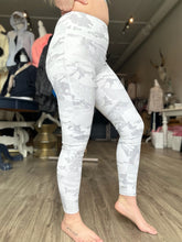 Load image into Gallery viewer, Ice Multi Print High Waist Leggings