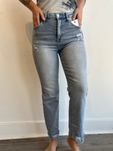 Load image into Gallery viewer, Risen High Rise Light Wash Distressed Jeans