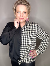 Load image into Gallery viewer, White Houndstooth Button Up Blouse