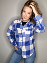 Load image into Gallery viewer, Blue Plaid Button Down Long Sleeve