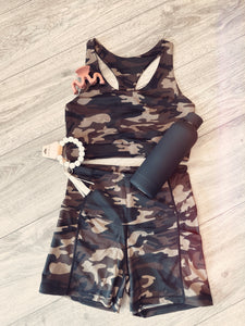 Camo Print Active Shorts Set
