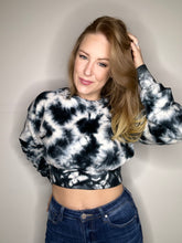 Load image into Gallery viewer, Black Mixed Print Velvet Cropped Sweater