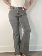 Load image into Gallery viewer, Black Acid Wash Frayed Bootcut Jeans