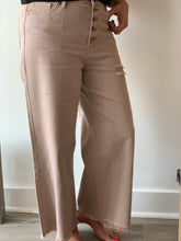 Load image into Gallery viewer, Lt Mauve Cropped Pants - Size M